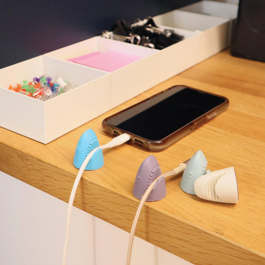 KIKKERLAND Cable sharks computer accessories - Gizmo Gifts