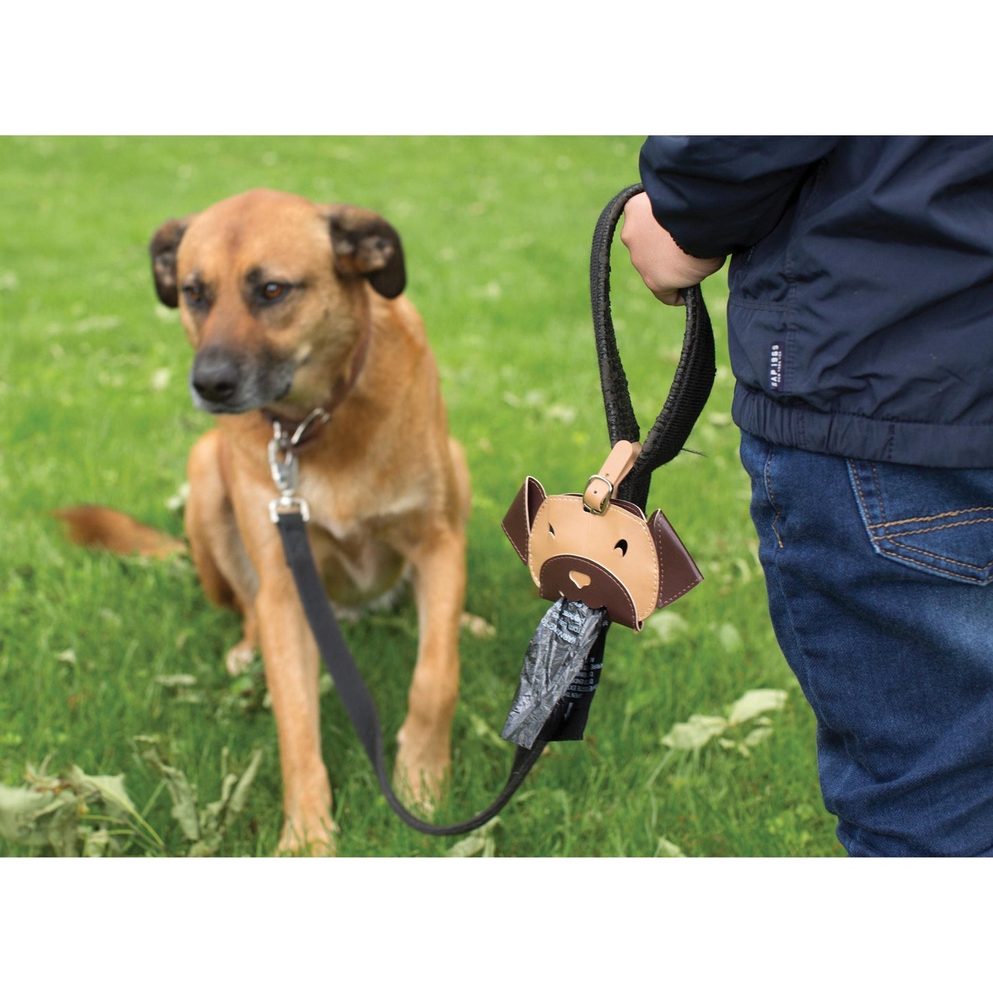 KIKKERLAND Doggie Poo bag pouch/dispenser - Gizmo Gifts