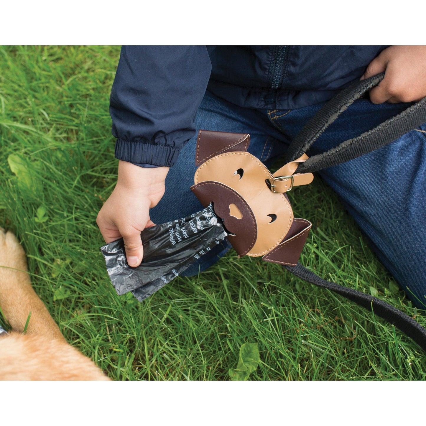 KIKKERLAND Doggie Poo bag pouch/dispenser - Gizmo Gifts