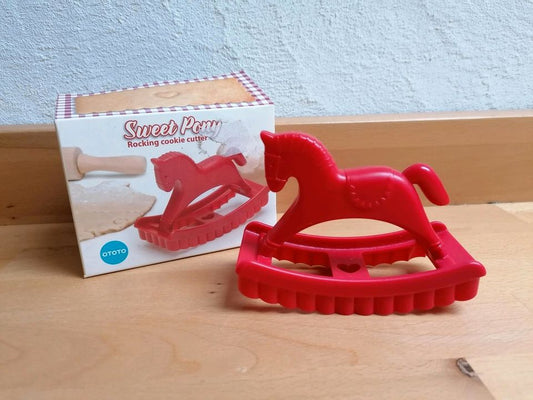 OTOTO Sweet Pony rocking cookie cutter - Gizmo Gifts