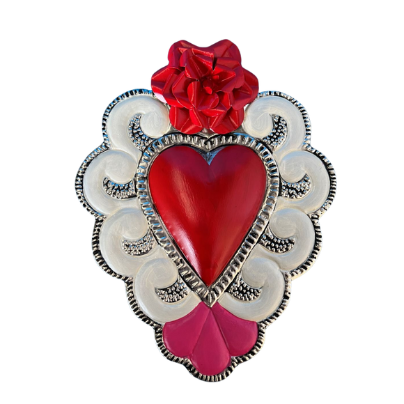 Mexican wall art: Red heart with red rose and tin curved surrounding detail 22cmx17cm