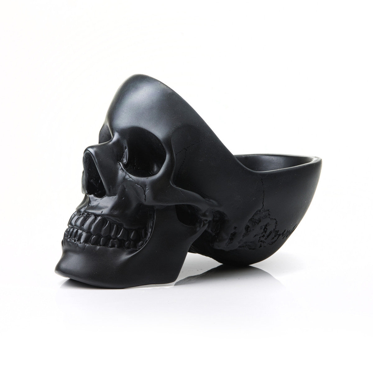 A SUCK UK SKULL TIDY in black set amongst a white background. Local pickup only)